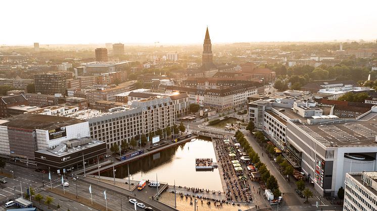 Für die Live-Übertragung der Sommeroper "Carmen" fanden sich 3.000 Menschen am Bootshafen ein