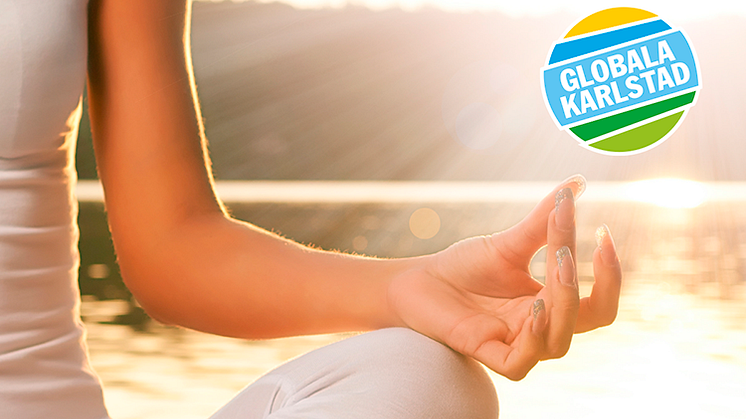 ​Varmt välkommen på föreläsning och global yoga!