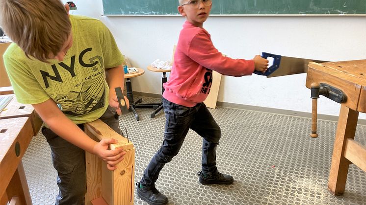 Sommerakademie: Pflanzenkästen bauen