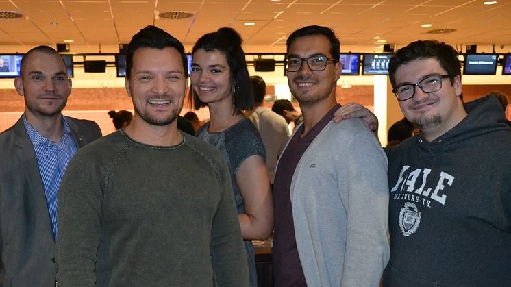 (v.li.): Lars Hilbig (iQUDRAT), Paul Przyklek (StadtApp), Franziska Schuhmacher (Sales & Marketing Managerin Bowling World), Sascha Alter (jonastone), Christopher Schertz (Student HdWM).  Text & Foto: Franz Mot