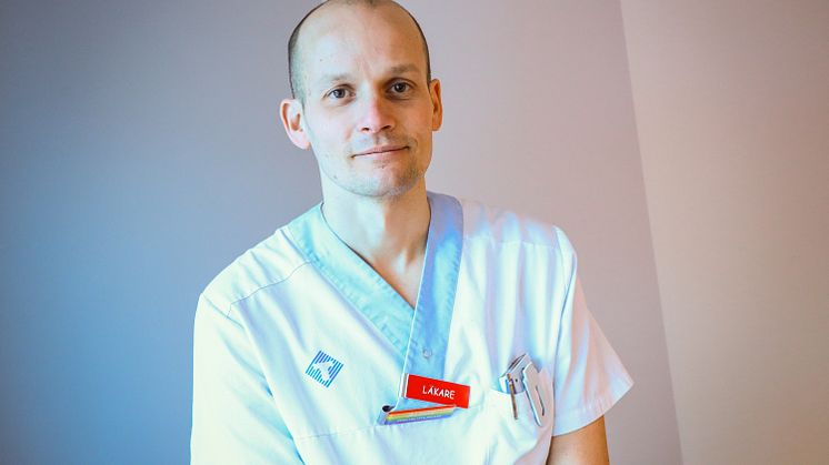 Alexis Kourtopoulos, specialistläkare på medicin och geriatriska kliniken på Skellefteå lasarett, är 2022 års läkarhandledare i Skellefteå. 