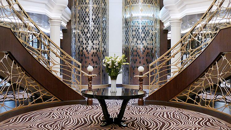 Regent Seven Seas Explorer, Atrium