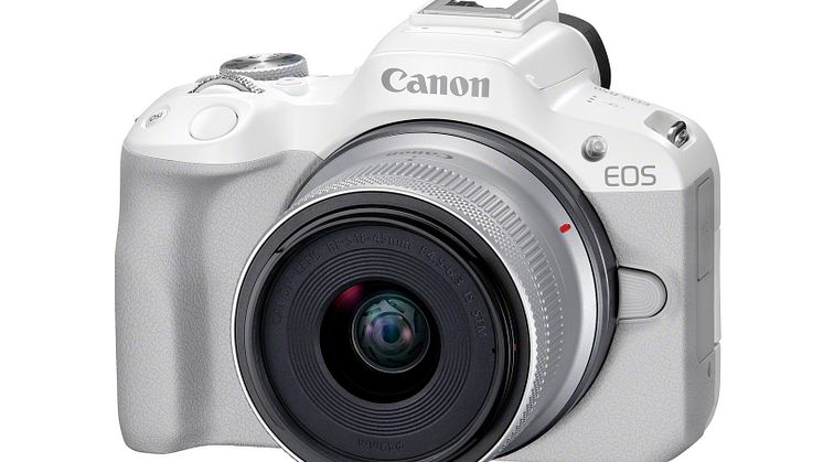 Canon EOS R50_White_FrontSlantLeft_RF-S18-45mm(SL)