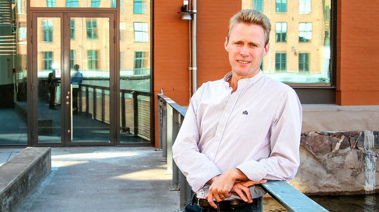 Johan Wänström, forskare vid Centrum för kommunstrategiska studier (CKS) vid Linköpings universitet, har kartlagt och studerat de blocköverskridande koalitionerna. Foto: Anna Valentinsson
