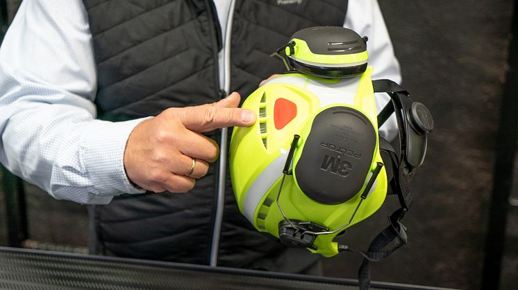 3M vernehjelm med UV-indikator