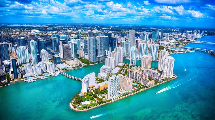 DEST_US_FLORIDA_MIAMI_DOWNTOWN_CITY_AERIAL_BISCAYNE-BAY_GettyImages-802893644_Universal_Within usage period_59442.jpg