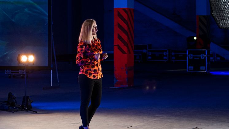 Renate Larsen under fjorårets innspilling