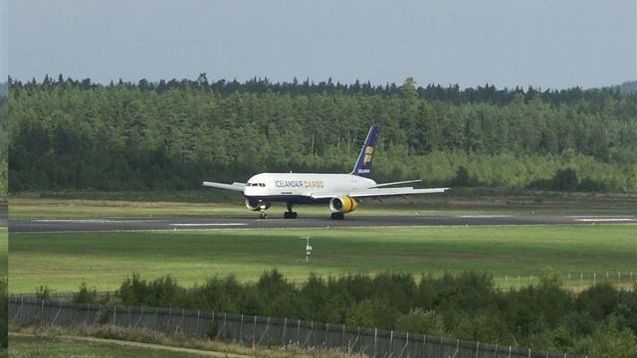Flygfrakt med Icelandair startar 2006.jpg