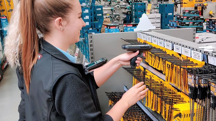 Opsætning af elektroniske hyldeforkanter i Bygma Silkeborg 