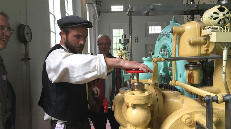 Fortellerteater i kraftstasjonen Tafjord 1