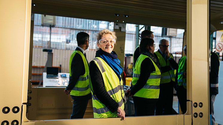 Første vognkasse av den første av 87 nye trikker til Oslo