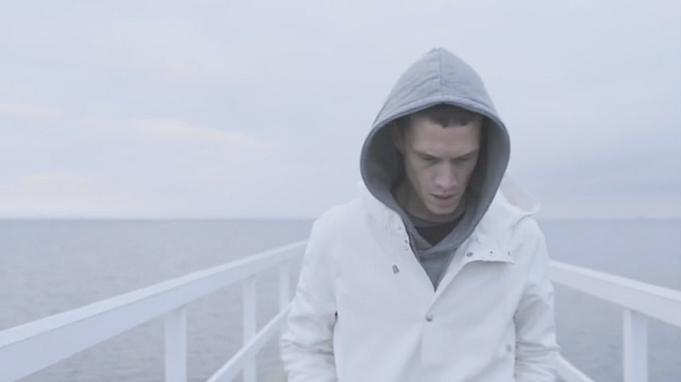 Jonathan Johansson släpper video till "Alla helveten"