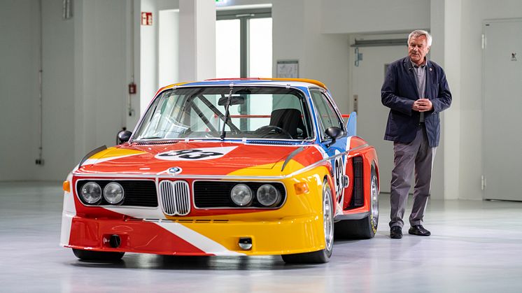 Alexander Calder BMW 3.0 CSL sammen med Jochen Neerpasch i 2021