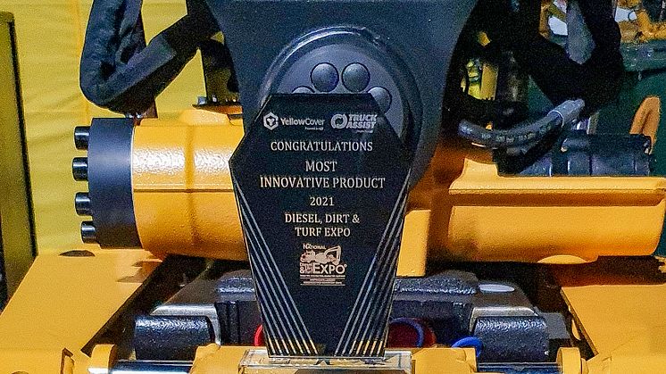 Diesel Dirt & Turf 2021_engcon most innovative product_2.jpg