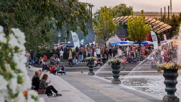 Jessica Frej och Mikael ”Äpplet” Appelgren till Sthlm Street Food i Kungsträdgården 
