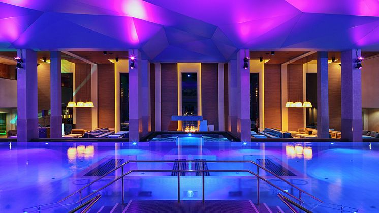 Pool och lounge