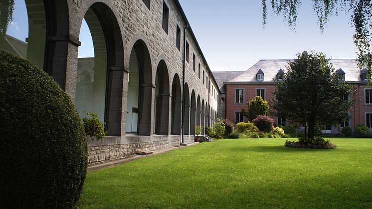arcades abbaye-LR