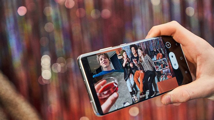 Galaxy S21_ultra_lifestyle_cut