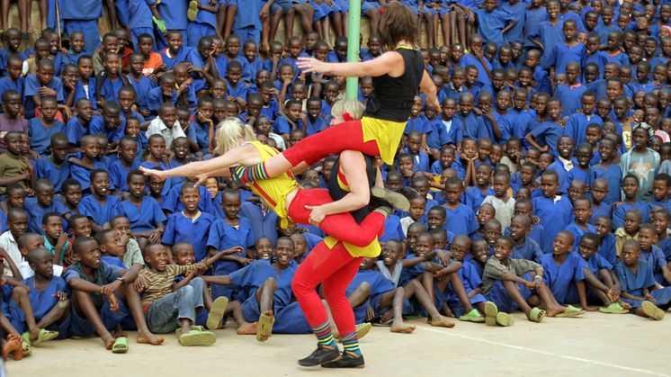 Bild från Clowner utan Gränsers turné i D.R. Kongo och Rwanda 2013