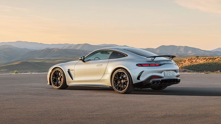 Mercedes-AMG GT 63 4MATIC+ kostar från 2 050 000 kronor.