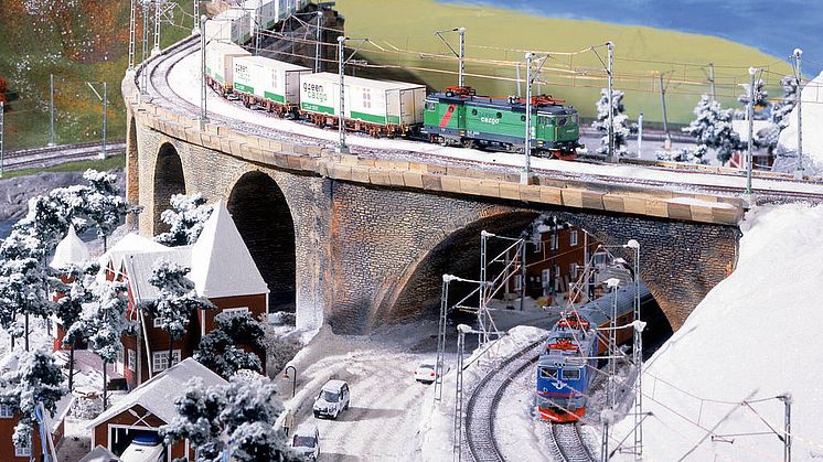 Även Skandinavien och klassiska SJ-tåg är en del av miniatyrutställningen Miniatur Wunderland i Hamburg. FOTO: Miniatur Wunderland Hamburg GmbH