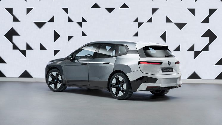 BMW iX med E Ink