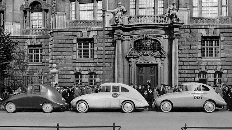 Historisk foto af 3 strømlinede limousiner af Paul Jaray in Berlin i 1923 - Ley, Audi og Dixi