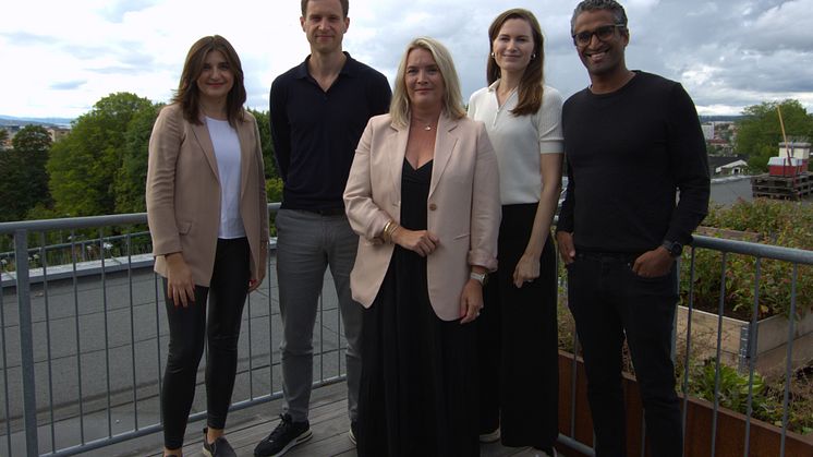 From left: Codruta Gamulea Berg and Eirik Dahle from Dovetail, Gry Cecilie Sydhagen, CEO in Metizoft and Lene Hodge and Joe Eliston from Nysnø Climate Investments