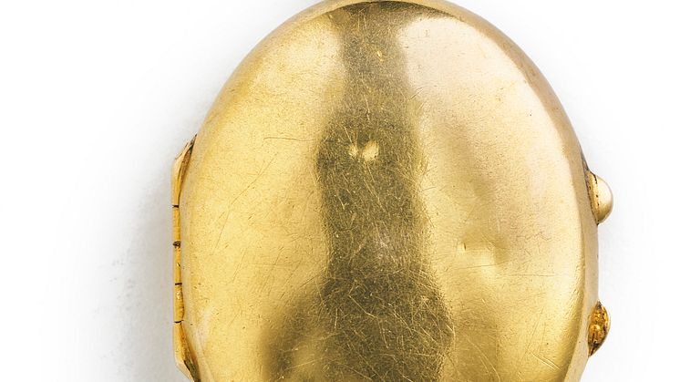 Royal mourning medallion of 18k gold for Grand Duke Nicholas Alexandrovich 1865. Estimate DKK 10,000-12,000.