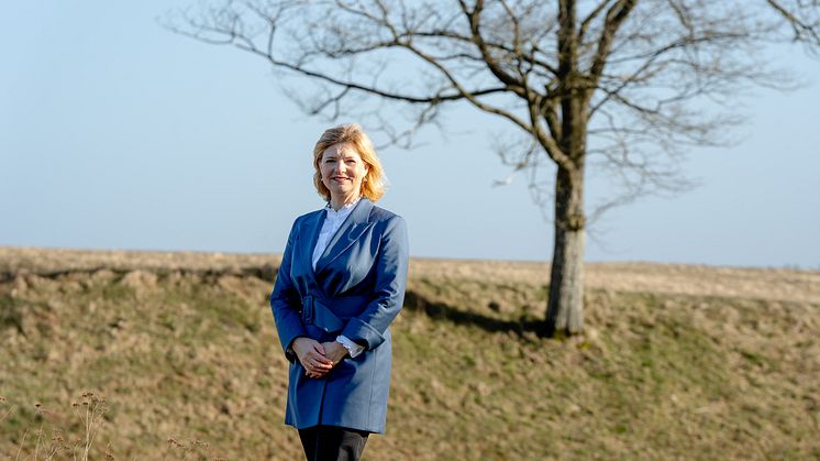 Helle - Salg og Marketingchef (53)