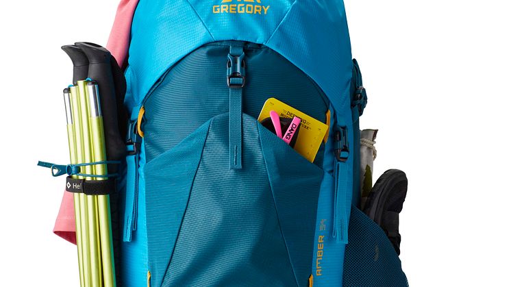 S24_Amber34_CoralBlue_Propped