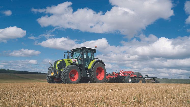 All-round tractors for field, yard and transport. Photo: CLAAS.