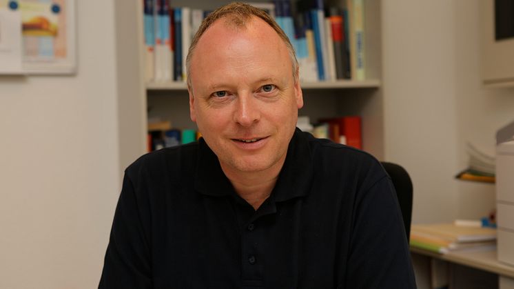 Dr. Eike Langeim