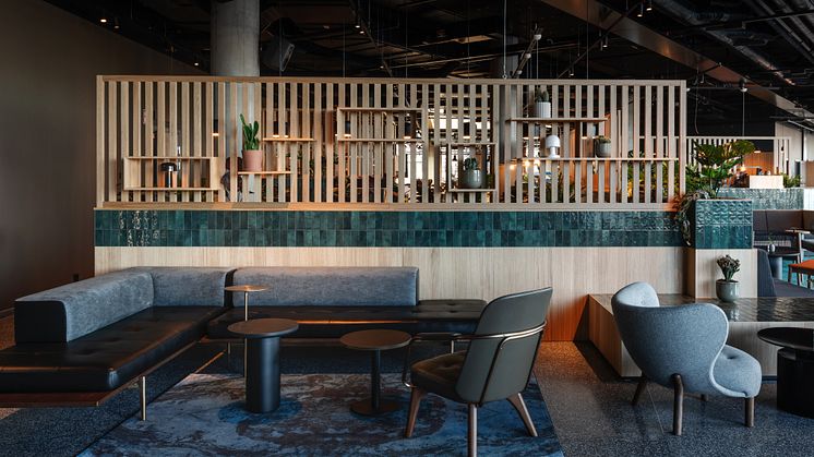 Lounge area in lobby 
