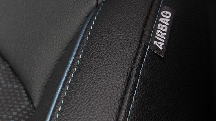 Ceed PE interior_5