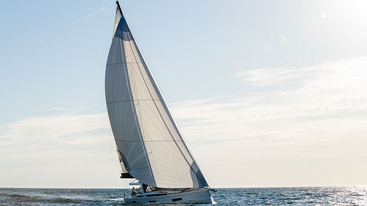 Oceanis Yacht 60