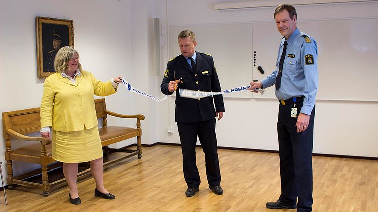 Polisen har flyttat in på Hjällbo Lillgata