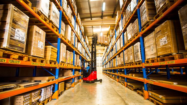 The new warehouse at Yanmar’s Middle East branch.