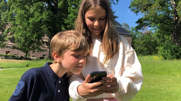 Häng med räven på äventyr i vår nya app Mysteriet i parken!