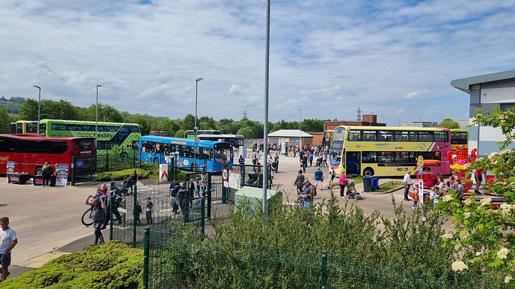 Go North East’s Gateshead depot open day raises over £3,500 for Ukraine