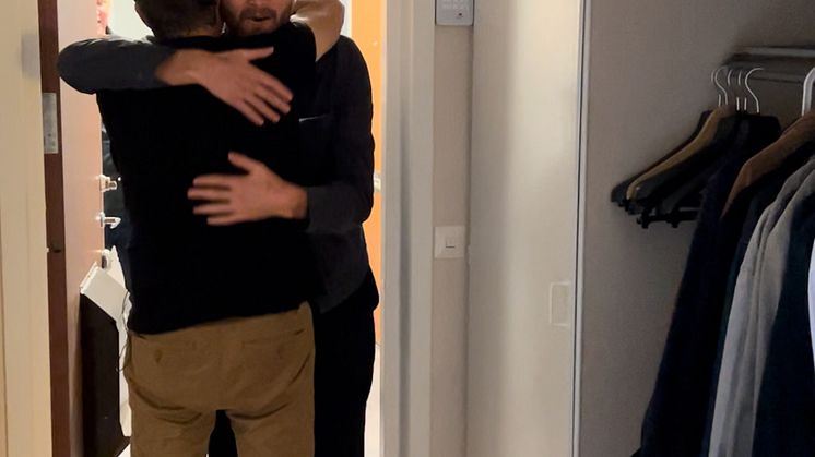 Janne Josefsson får oväntat besök av Lucas Simonsson och Carin Götblad - två nya avsnitt ute idag