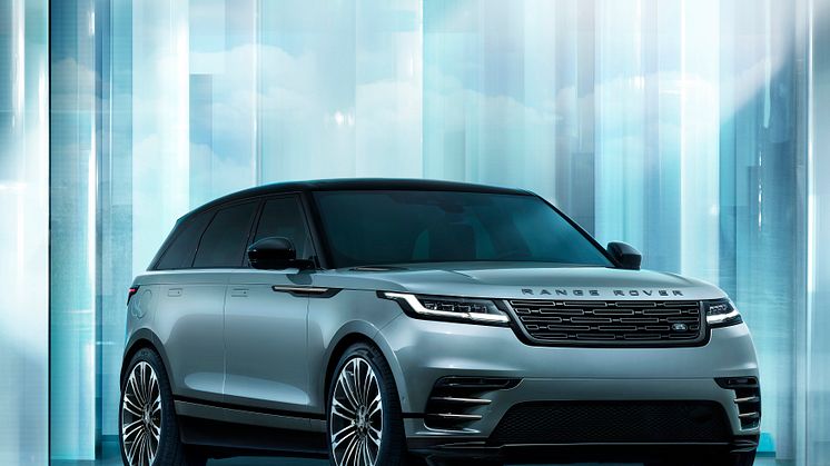 RR_Velar_24MY_Exterior_07_Front_3-4_010223