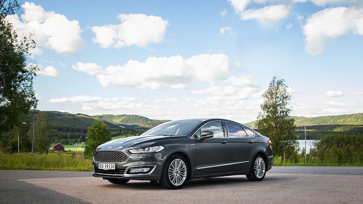 Ford Mondeo Hybrid Vignale 2017