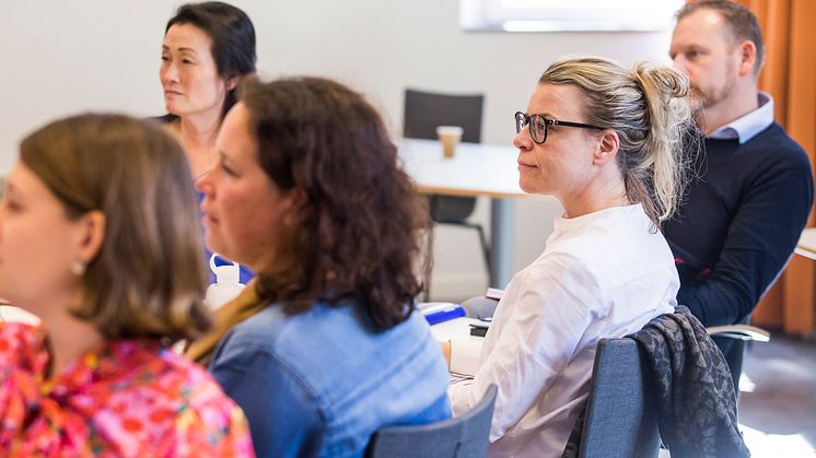 Korta och öppna ledarprogram med fokus på områden i snabb förändring ges på Handelshögskolan i Göteborg