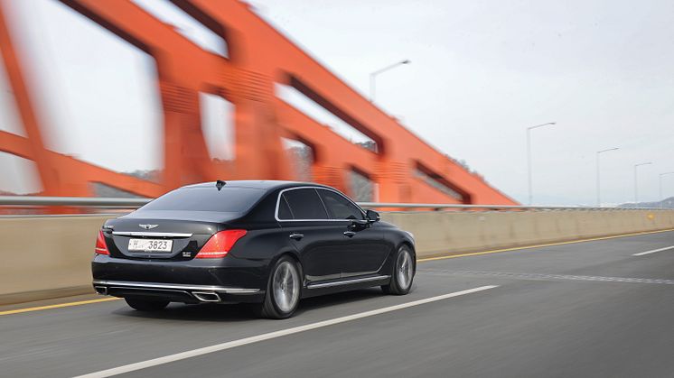 Genesis G90