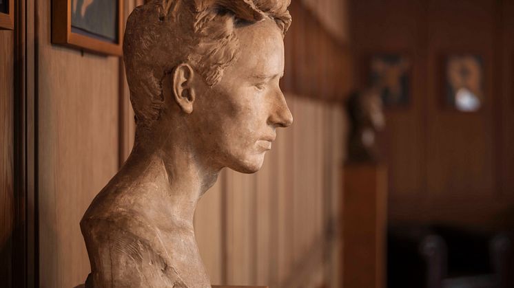 Vigeland's apartment Bust of young Vigeland by Ludvig Brandstru The Vigeland Museum