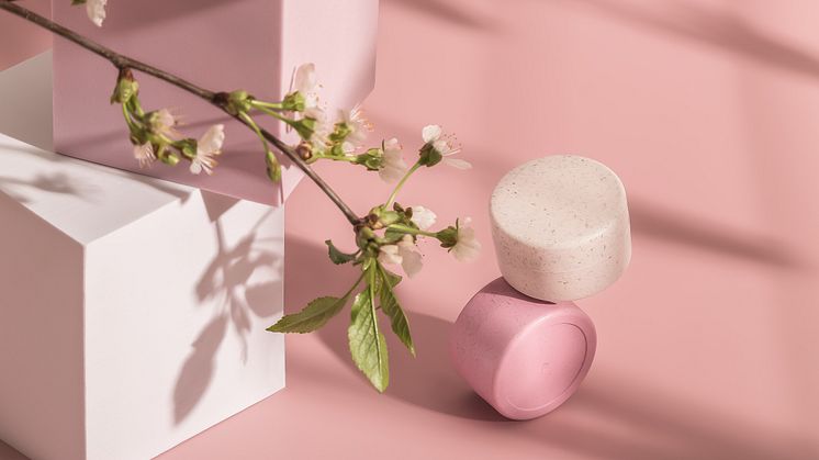 Sustainable Sulapac jars stand out