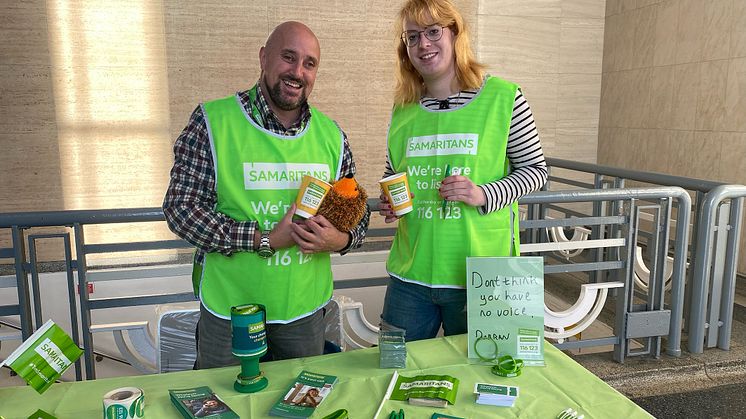 Samaritans tell East Coast Main Line passengers: "We're here to listen" [More downloadable images below]