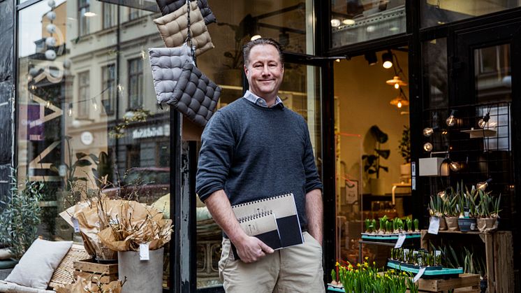 Thomas Dunaker, VD på Granit, utanför GRANIT-butiken på Götgatan i Stockholm.