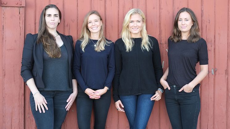 Tamara Bernad, Caroline Rödén, Charlotte Sparre och Lisa Löfgren är medgrundare av appen BlueCall.